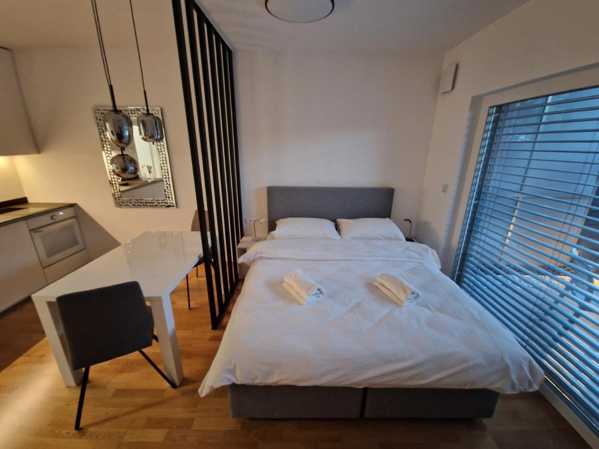 Bed & Breakfast Rezidenca Pipanova Любляна Экстерьер фото