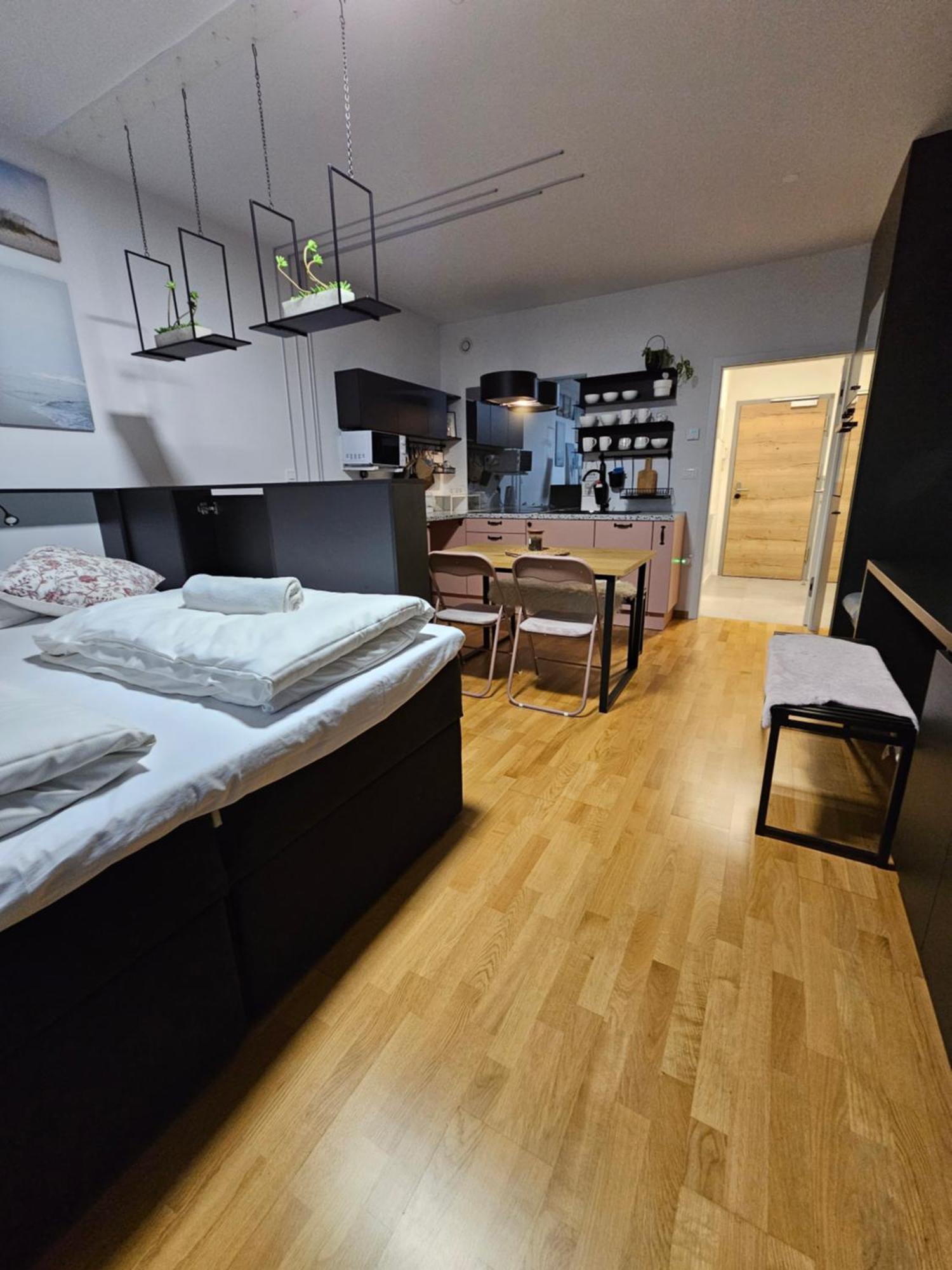 Bed & Breakfast Rezidenca Pipanova Любляна Номер фото